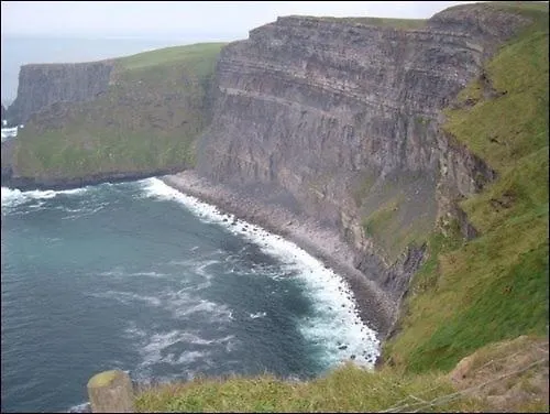 לינה וארוחת בוקר Oakley אניס