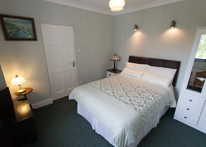 לינה וארוחת בוקר Oakley 3*